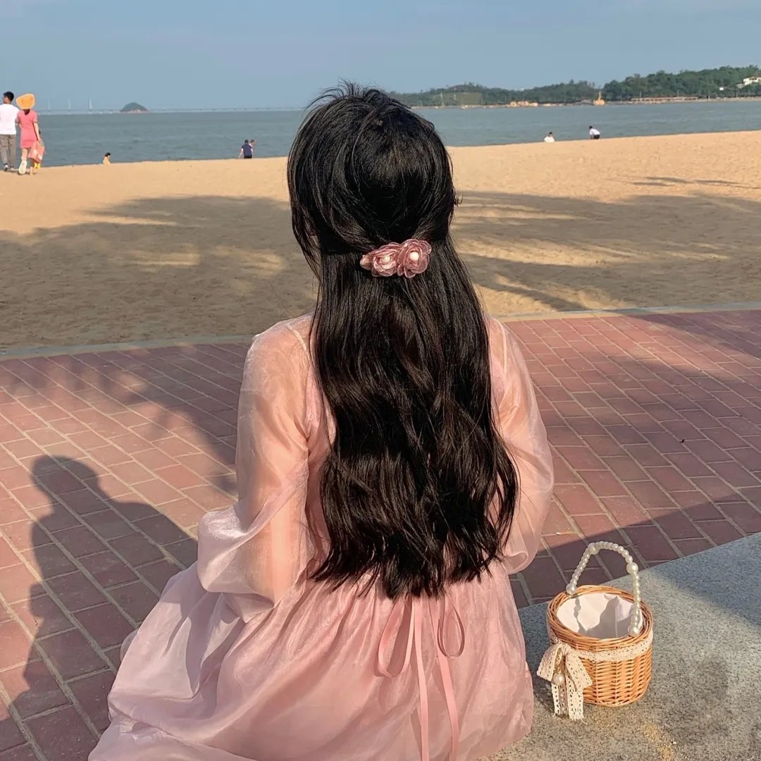 明艳美人家属院带娃，硬汉兵哥霸道宠